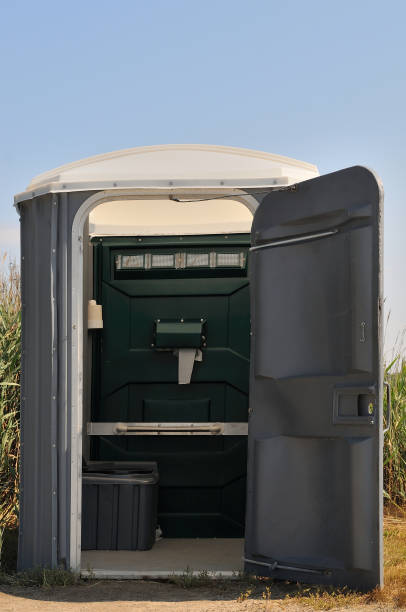 Best Portable restroom trailer rental  in Waimalu, HI